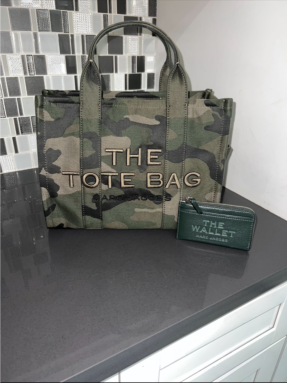 Marc Jacobs The Tote Bag - Green Camo with wallet